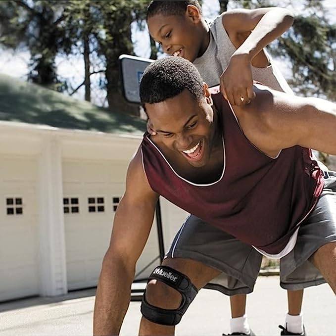 MUELLER Sports Medicine Adjustable Max Knee Single Strap for Men and Women, Compression & Pain Relief Support for Osgood-Schlatter's, Runner's Knee, Patellar Tendinitis, Black