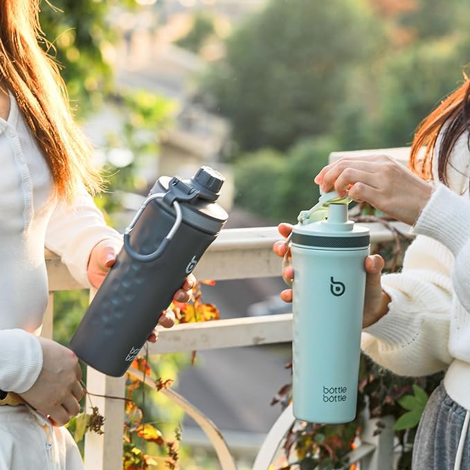 BOTTLE BOTTLE 26 oz Insulated Shaker Bottle Stainless Steel Water Bottle with Wire Whisk, Reusable Protein Shaker Gym Water Cup Grey