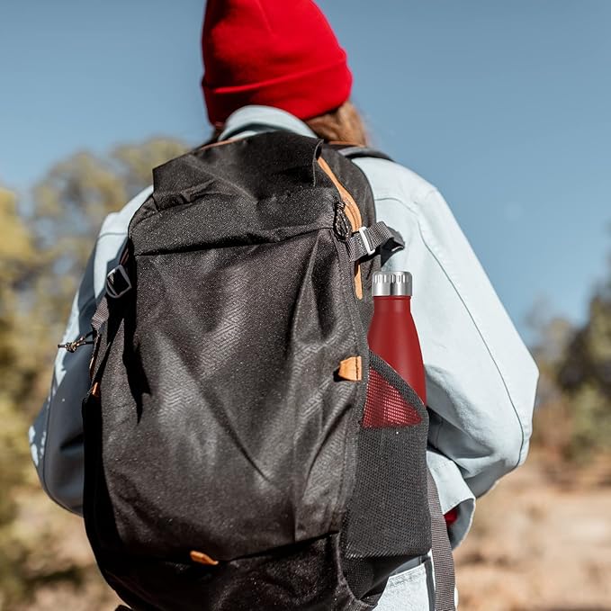 VEGOND 17oz Stainless Steel Water Bottles Bulk, Reusable Metal Sports Water Bottle Keeps Drink Hot and Cold, BPA Free Double Wall Vacuum Cola Shape Insulated Water Bottles for Camping Gym, 4 Pack