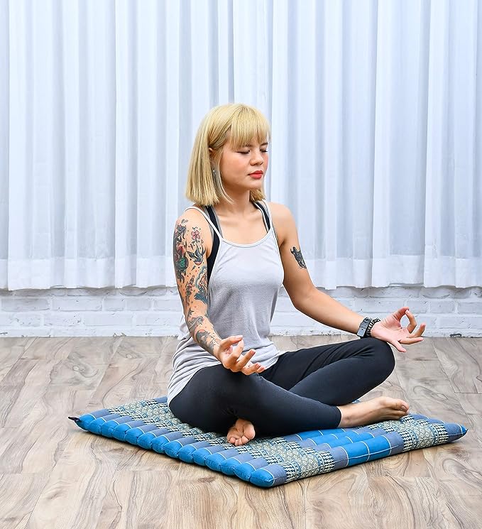 Leewadee Zabuton Seating Cushion – Square Floor Seat for Meditation Exercises, Light Yoga Mat Filled with Kapok