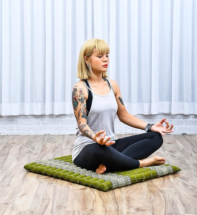 Leewadee Zabuton Seating Cushion – Square Floor Seat for Meditation Exercises, Light Yoga Mat Filled with Kapok