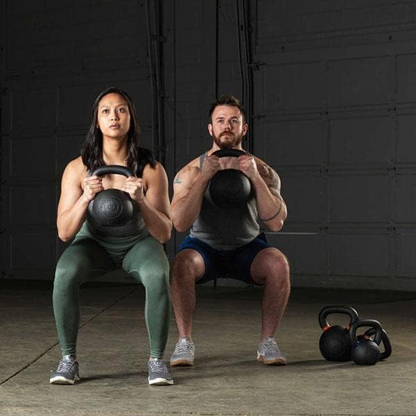 Body-Solid Single-Cast Gravity Casting Kettlebell with Kettles Grip Handle, Perfect Kettlebells for Weight Training and Core Workout, Cast Iron Kettle Bells for Men & Women.