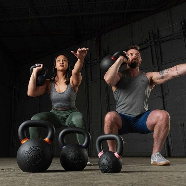 Body-Solid Single-Cast Gravity Casting Kettlebell with Kettles Grip Handle, Perfect Kettlebells for Weight Training and Core Workout, Cast Iron Kettle Bells for Men & Women.