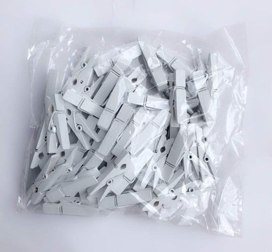 DurReus Small Clothespins Decorations Display Art Project Wood Kitchen Clips Chip Bags Clothesline Pins with Twine Pack 50 White