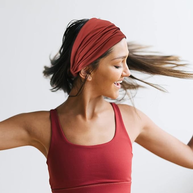 GiLi 2 Pack Wide Headbands for Women Boho African Knotted Non Slip Fashion Hair Bands Yoga Running Sports Workout Gym Head Wraps Elastic Soft Cotton Cloth Turbans Bandana for Girls (Brown,Red)