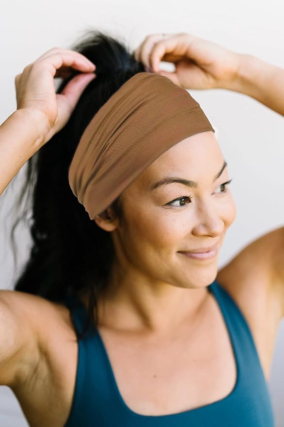 GiLi 2 Pack Wide Headbands for Women Boho African Knotted Non Slip Fashion Hair Bands Yoga Running Sports Workout Gym Head Wraps Elastic Soft Cotton Cloth Turbans Bandana for Girls (Brown,Red)