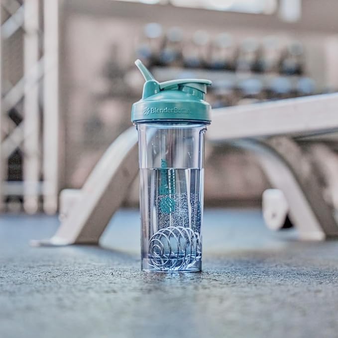 BlenderBottle Shaker Bottle Pro Series Perfect for Protein Shakes and Pre Workout, 24-Ounce, Cerulean Blue