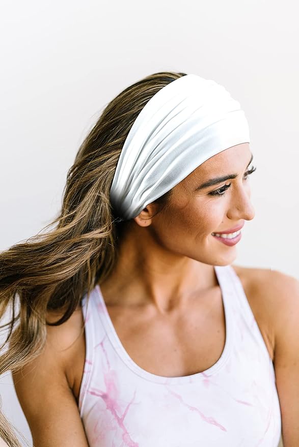 GiLi 2 Pack Wide Headbands for Women Boho African Knotted Non Slip Fashion Hair Bands Yoga Running Sports Workout Gym Head Wraps Elastic Soft Cotton Cloth Turbans Bandana for Girls (White,Black)