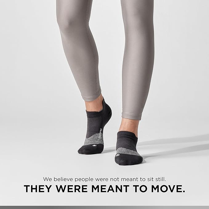 Feetures Elite Ultra Light Cushion Ankle Socks - Sport Sock with Targeted Compression