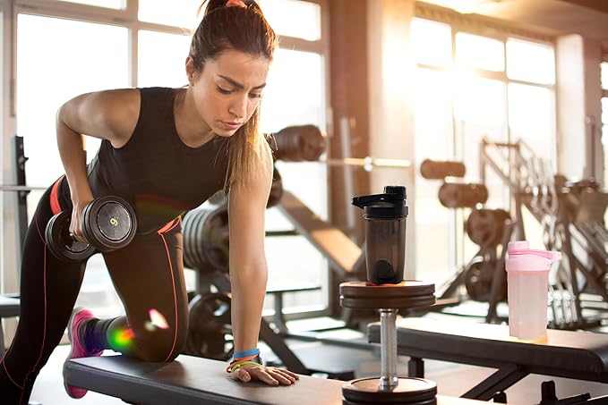 A Stylish Green Protein Shaker BPA Free for Gym w. Plastic Blender Whisk,No Metal Parts,Moden Loop Top,Dishwasher Safe,Leak Proof,Protein Powder/Fruit Juice Mixer 16oz(Green)