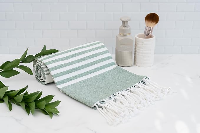 Green Turkish Beach Towel - 100% Cotton, Sand-Resistant, Quick-Dry, Highly Absorbent, Oversized, Thin Turkish Beach Towels - Perfect for Travel and Uses Less Space - 71"x37" (Green)