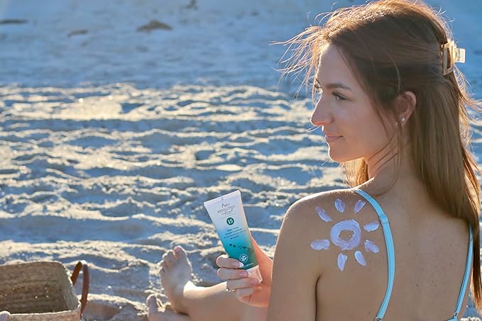 Absolutely Natural - SPF 15 Mineral Sunscreen - Broad Spectrum Water Resistant Moisturizer Lotion For Body & Face - With Non-Nano Zinc Oxide, Vitamin E, & Antioxidants - Made in USA, 3 Oz