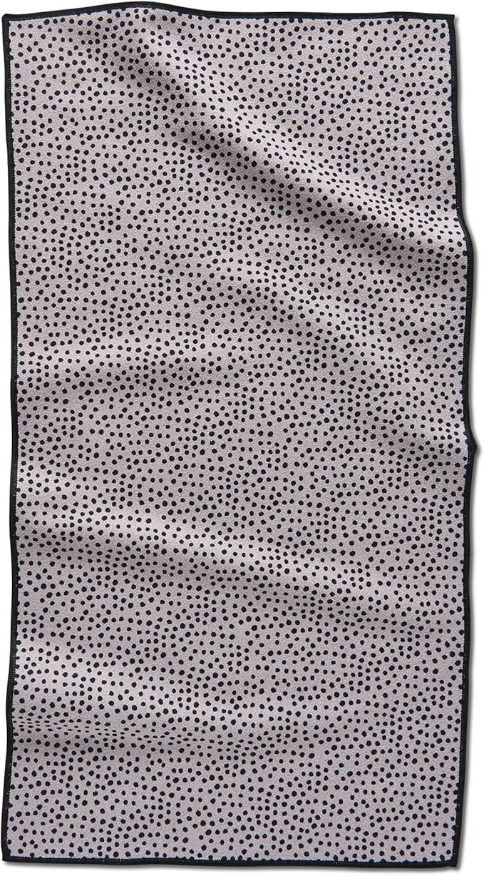 GEOMETRY Gym Towels for Working Out - Compact & Quick Dry, Super Absorbent Double-Sided Microfiber Sweat Towel – Premium Microfiber for Gym - Freckles, 16" x 30", 1 Piece