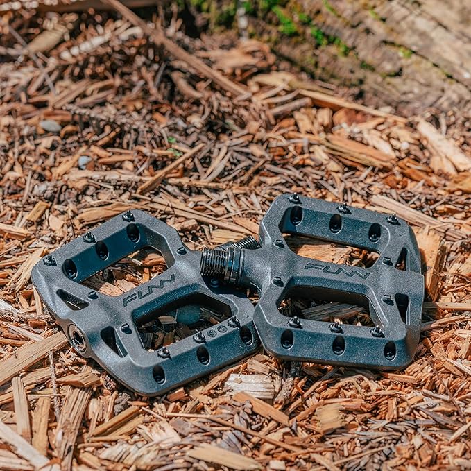 Funn Taipan S Glass Fiber Reinforced Thermoplastic Bike Pedals with 9/16-inch CrMo Axles for MTB/BMX/Urban/Gravel Riding, Suitable for Youth, Kids and Young Riders