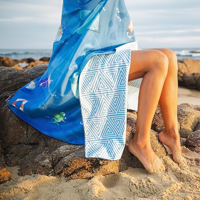 Elite Trend Quick Dry Towel Large 63x31 Inch - Microfiber Beach Towel - Perfect for Beach, Travel, Swimming, Pool, Yoga, Hiking, Camping - Lightweight, Fast Drying, Compact for Adults (Sea Animal)