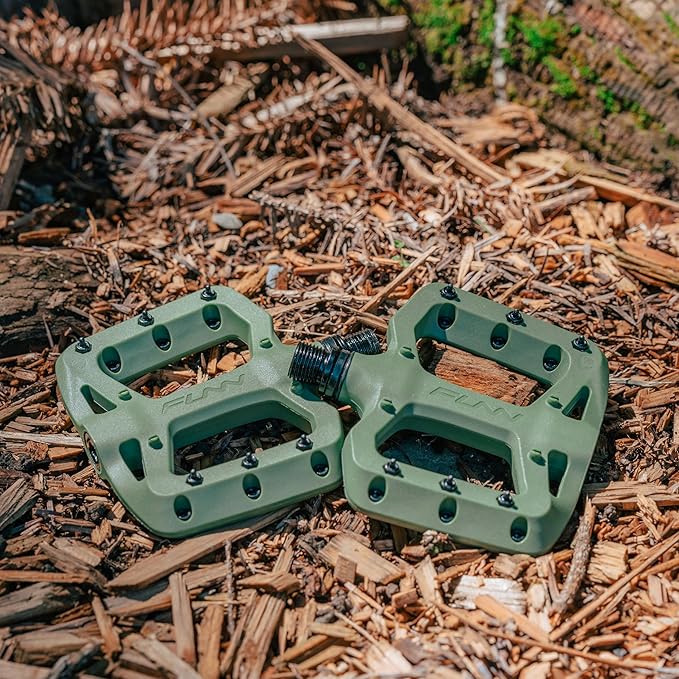 Funn Taipan S Glass Fiber Reinforced Thermoplastic Bike Pedals with 9/16-inch CrMo Axles for MTB/BMX/Urban/Gravel Riding, Suitable for Youth, Kids and Young Riders